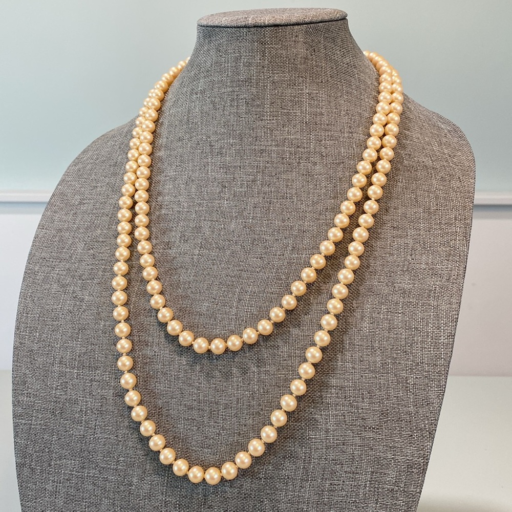 Vintage Man-made Pearl Stunner Necklace